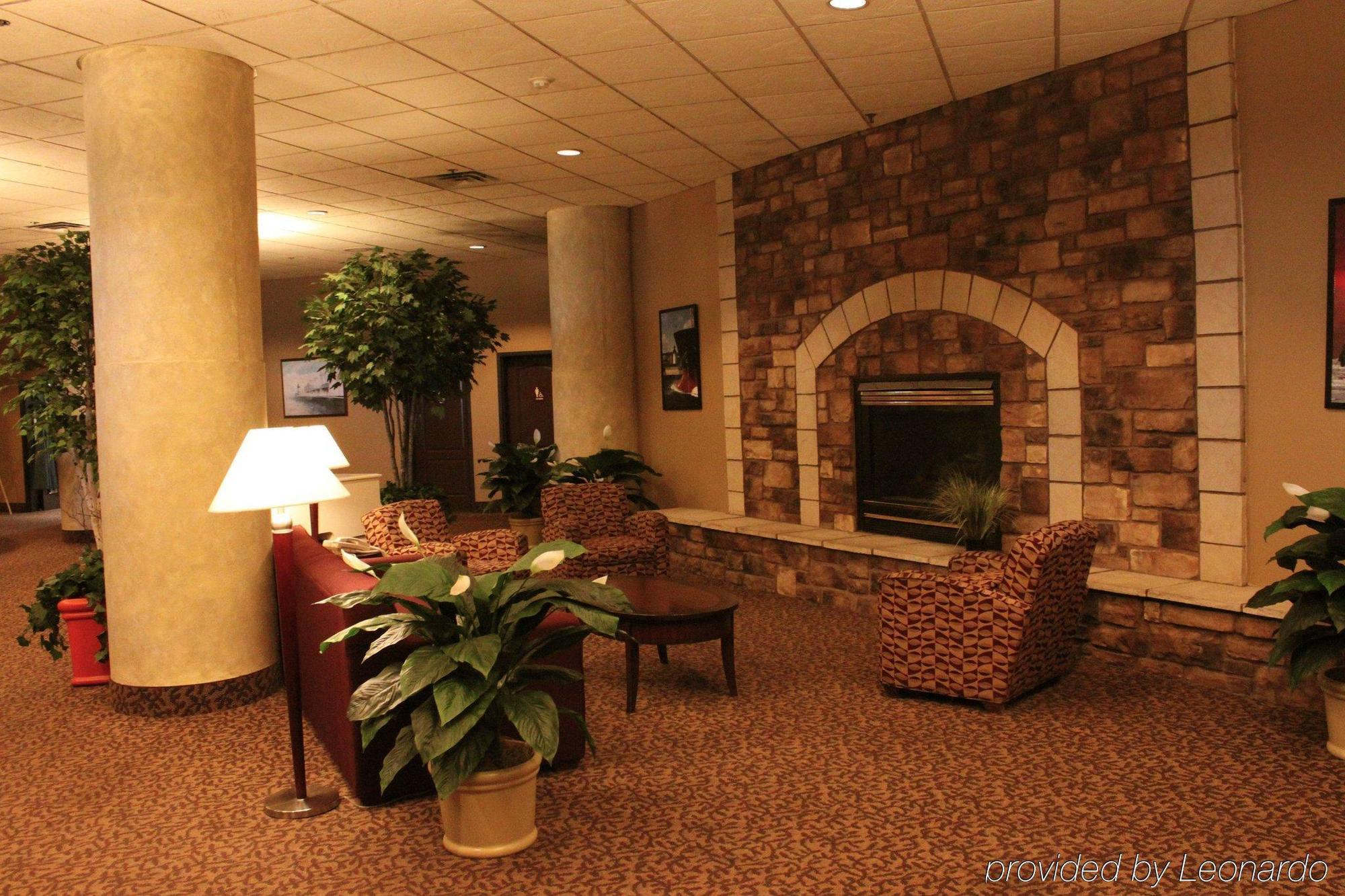 The Suites Hotel At Waterfront Plaza Duluth Interiør bilde