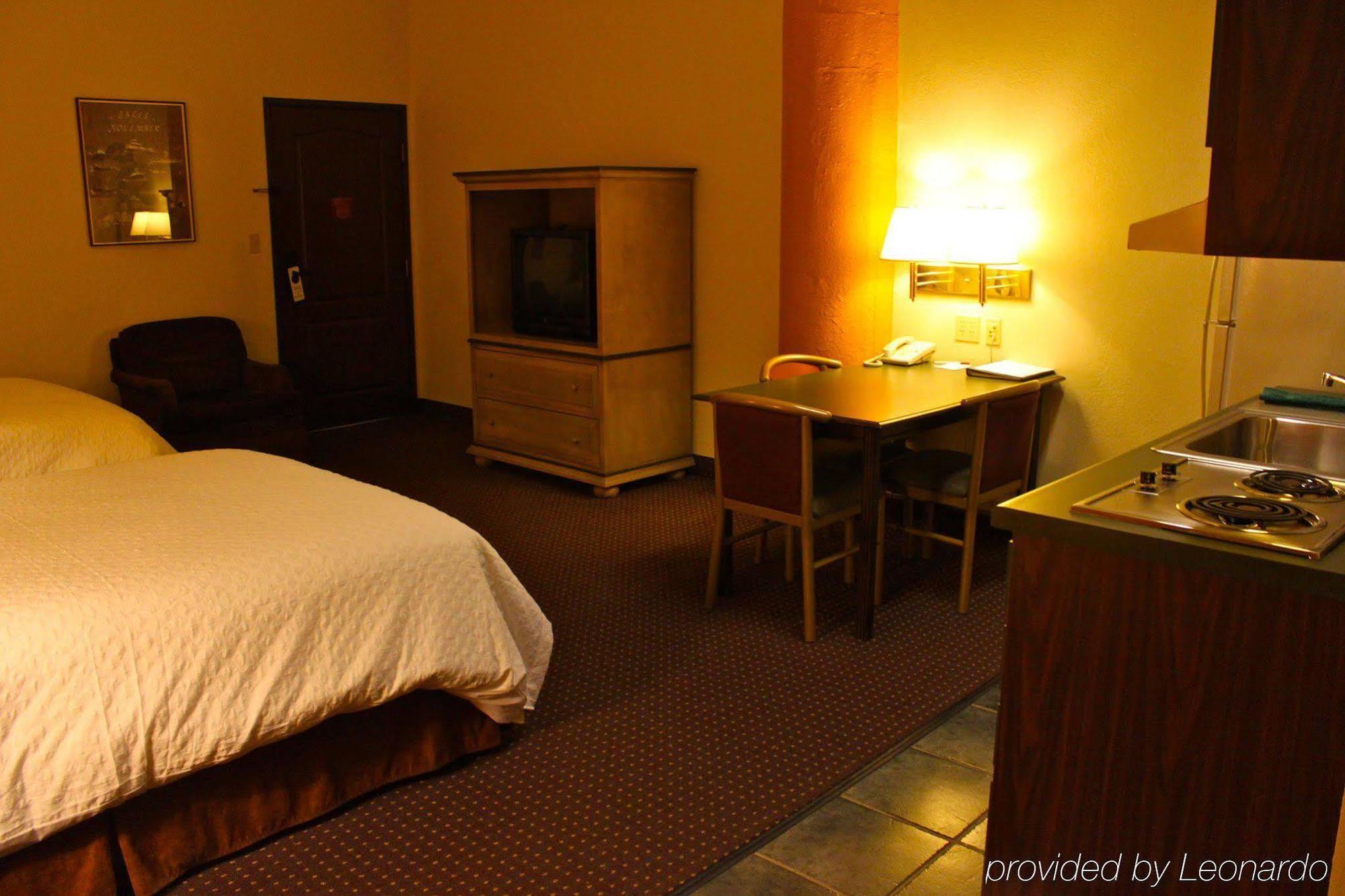 The Suites Hotel At Waterfront Plaza Duluth Rom bilde